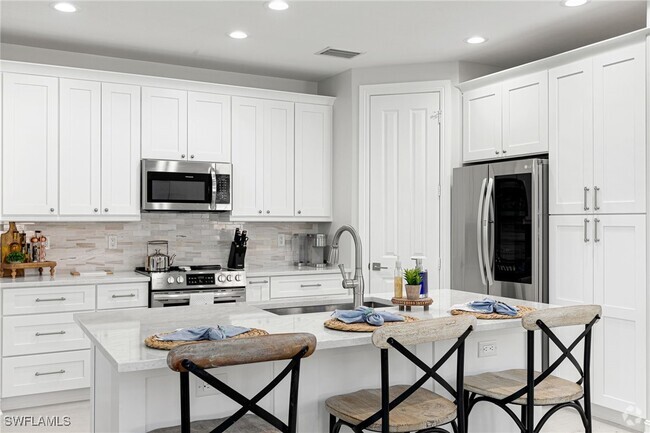 Building Photo - 6096 Dogleg Dr Rental