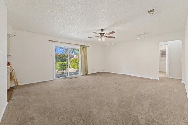 Photo - 3229 Oak Timber Dr