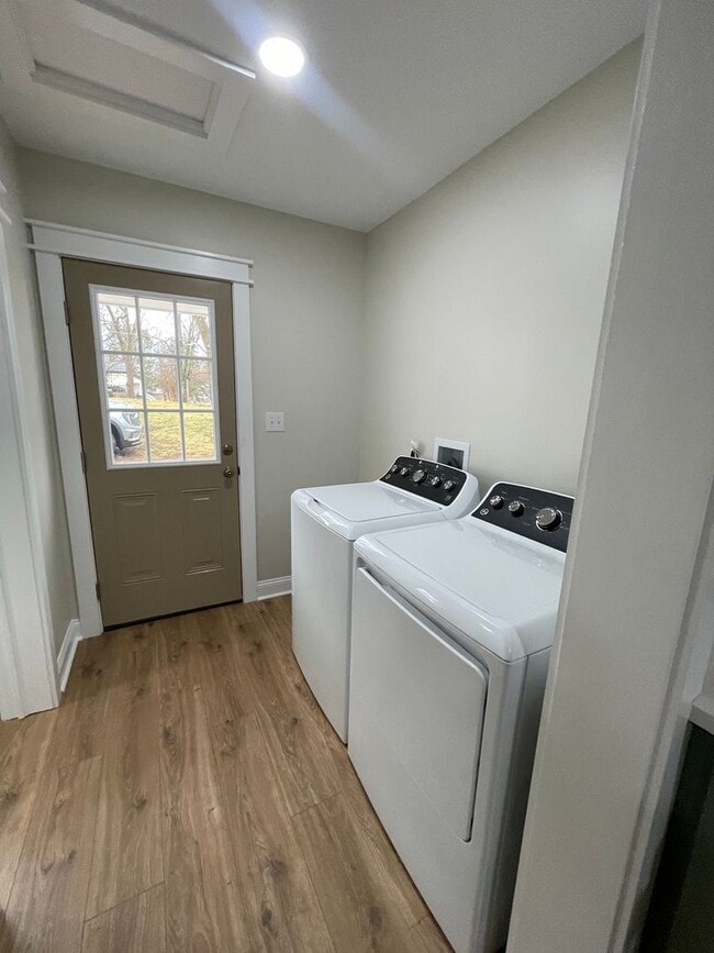 Photo - 713 E Second Street