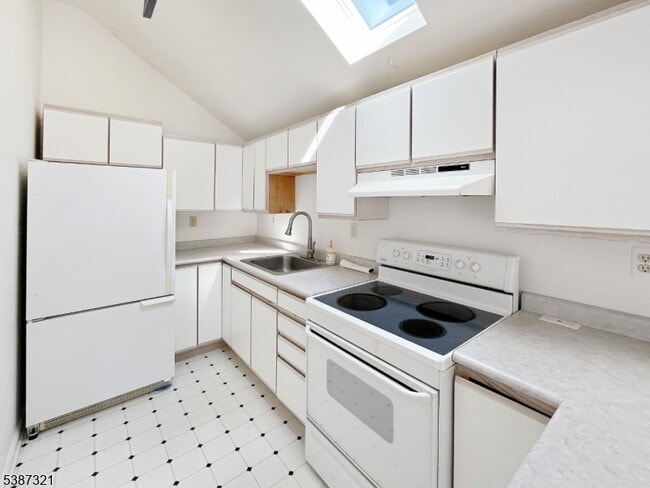 Photo - 6 Kelly Pl Unit 3