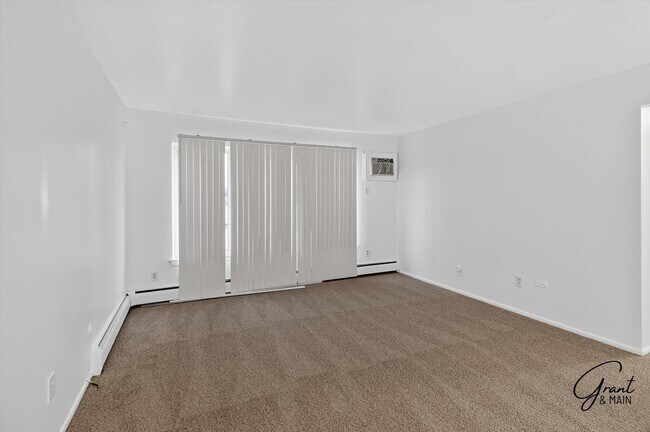 Photo - Redford Square Apartments