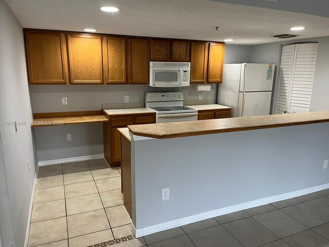 Photo - 9907 Westwood Dr Unit 17-2