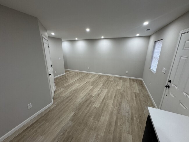 Photo - 1514 Delbert Rd