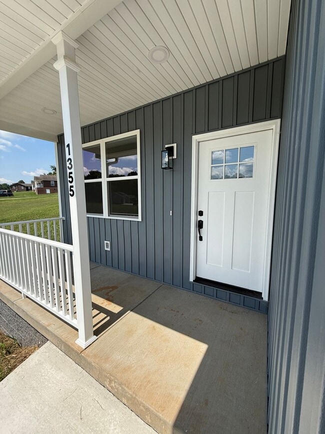 Photo - Brand-New 2 Bedroom Duplex for Rent – West End of Morristown Unidad Seal Property