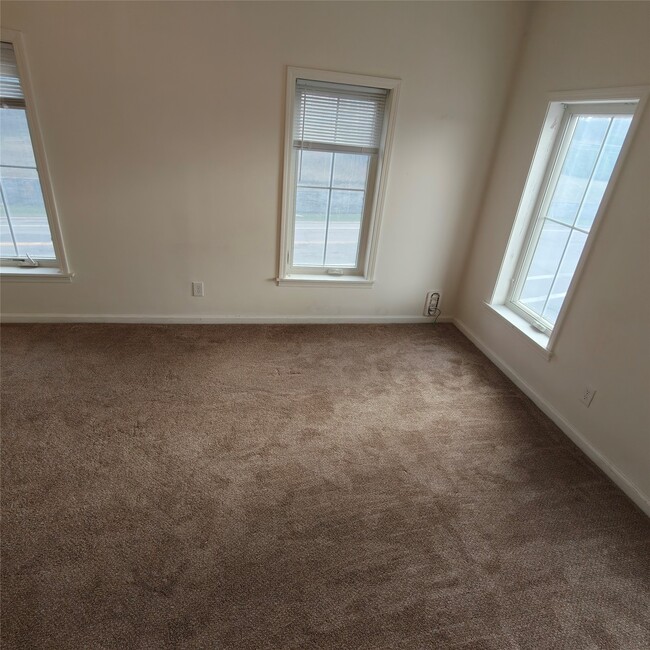 Photo - 145 Floral Ave Unit 4