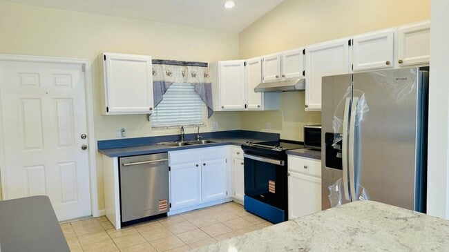 Building Photo - 14453 73rd St N