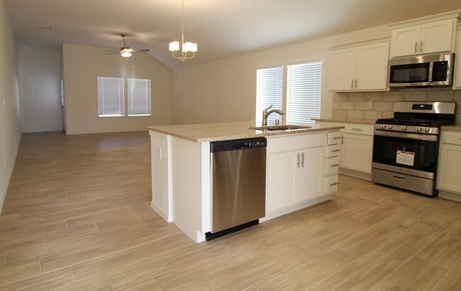 Photo - 1208 Golden Summer Pl