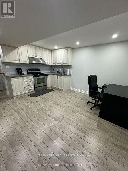 Photo - 14 Lampman Dr