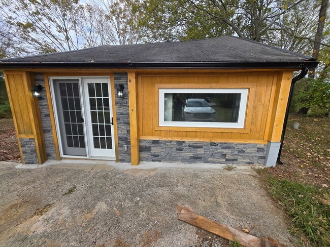 Photo - 7356 Old Cox Pike