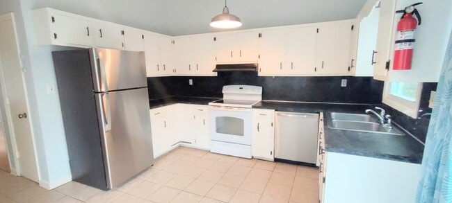 Photo - 6505 Hawthorne Ln