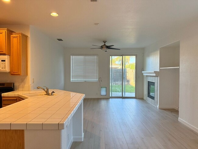 Photo - 3 bed 2 bath 2 Car Garage