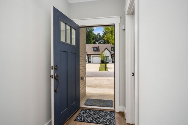 Photo - 415 Sunbelt Dr