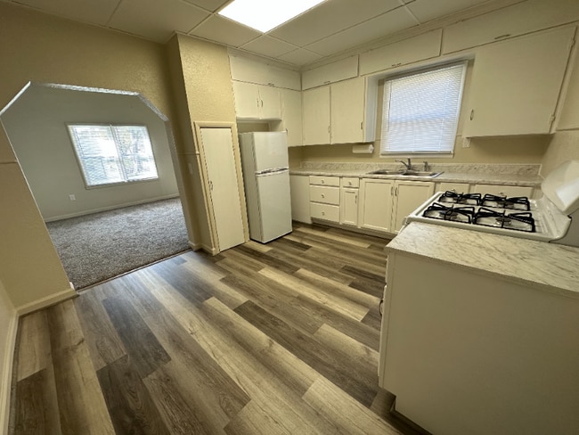 Photo - 921 Main St Unit A