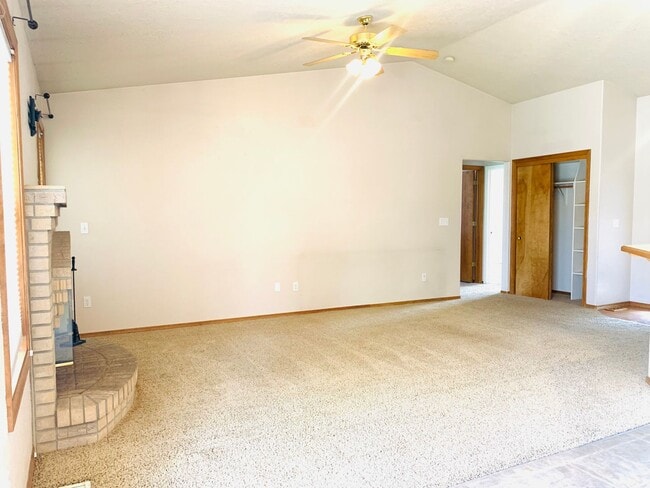 Photo - Great Home, Close Foothills Location
