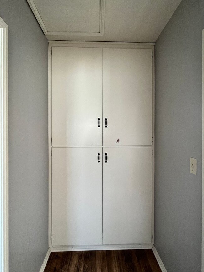 Photo - 664-670 S Eremland Dr Unit 664