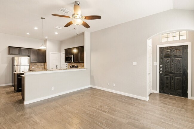 Photo - Beautiful 3 Bedroom Duplex Located in New Braunfels, Texas!