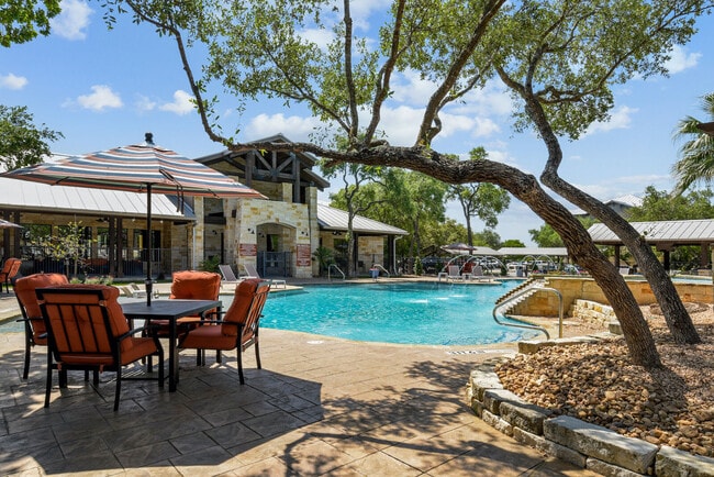 Platinum Shavano Oaks