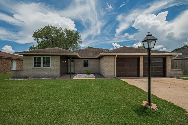 Photo - 9711 Mackworth Dr House