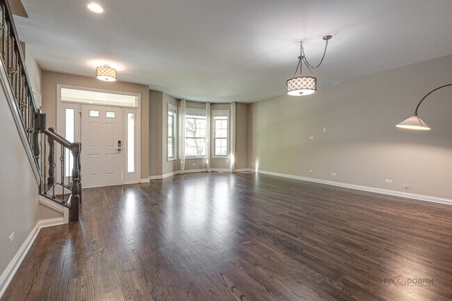 Photo - 2460 Violet St