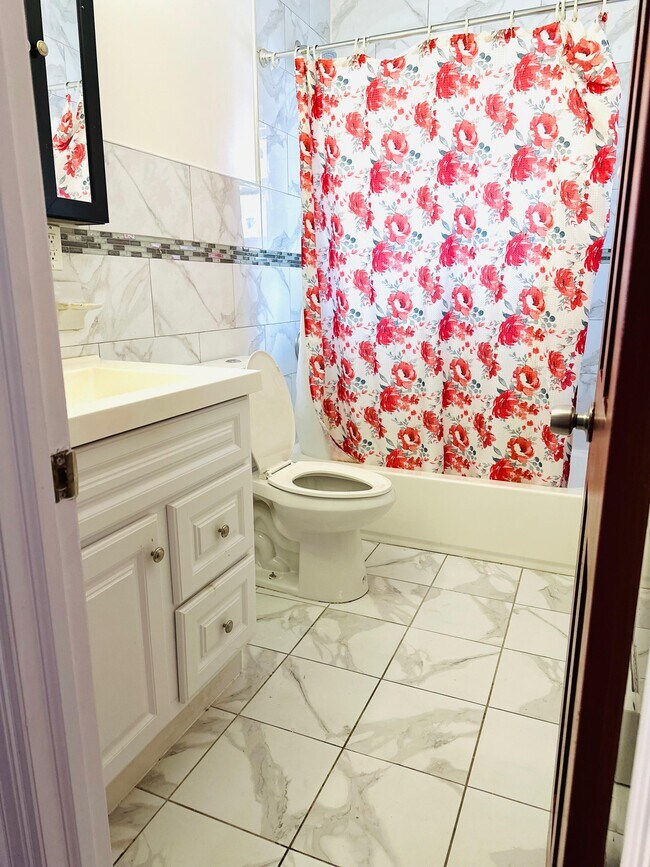 Photo - 2336 30th Ave Unit 4