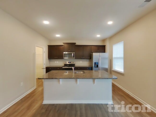 Photo - 126 Calderdale Ln