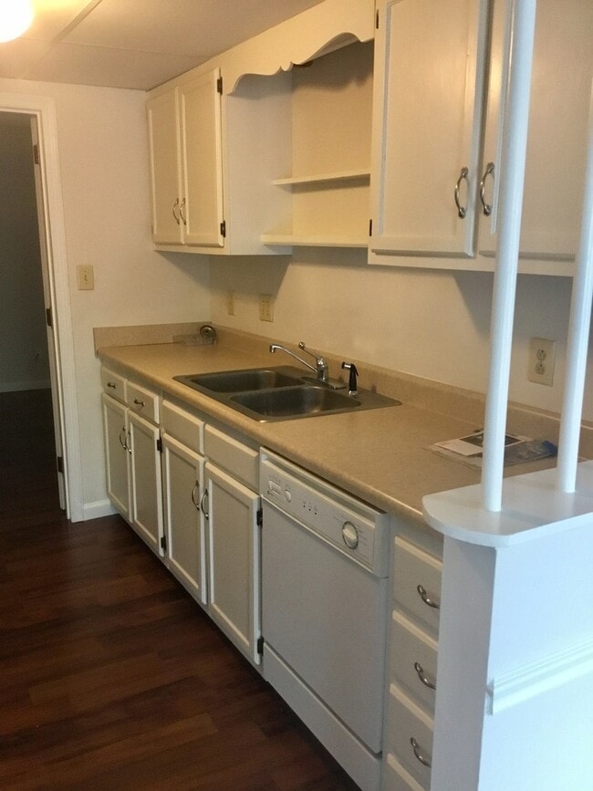 Photo - 815 Seabury Ct