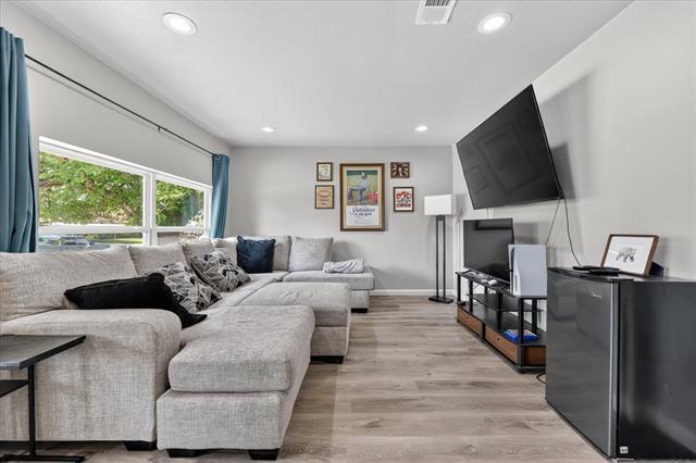 Photo - 324 N Shore Pl