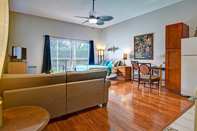 Photo - 355 Kalanianaole St