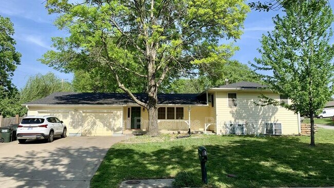 Photo - 2216 Alabama St