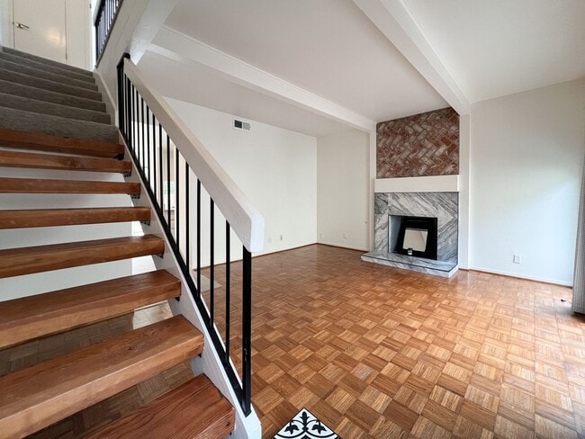 Photo - 937 Hunt Ave
