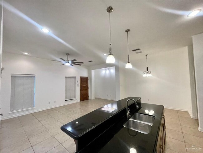 Photo - 16 Mimosa St Unit 1