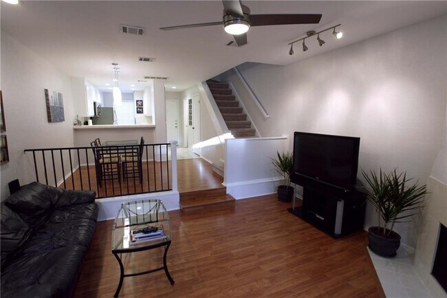 Photo - 1804 Capital Pkwy