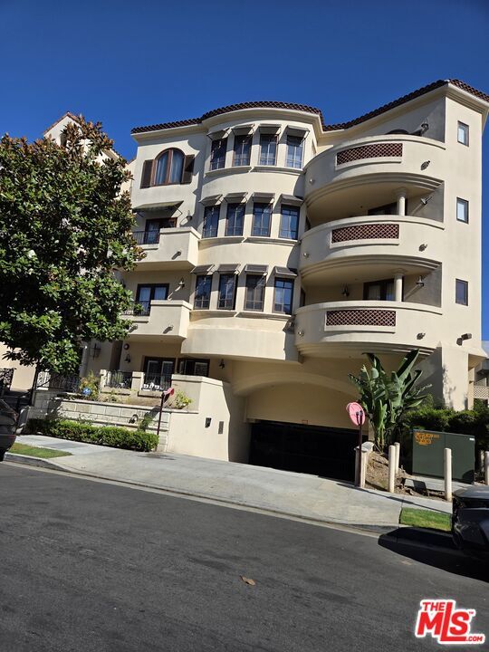 Photo - 10364 Almayo Ave Unit 306