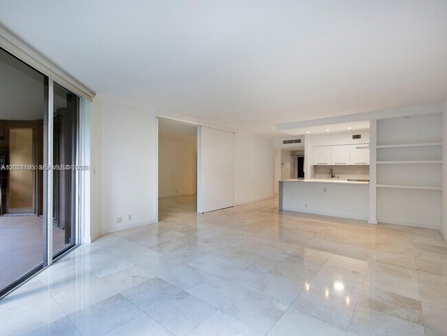 Photo - 121 Crandon Blvd Unidad 252