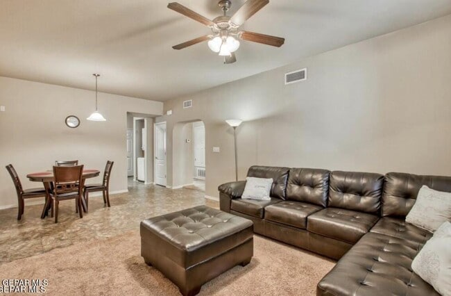 Photo - 14300 Gil Reyes Dr