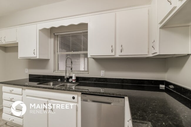 Photo - 4310 Yorkshire Ln