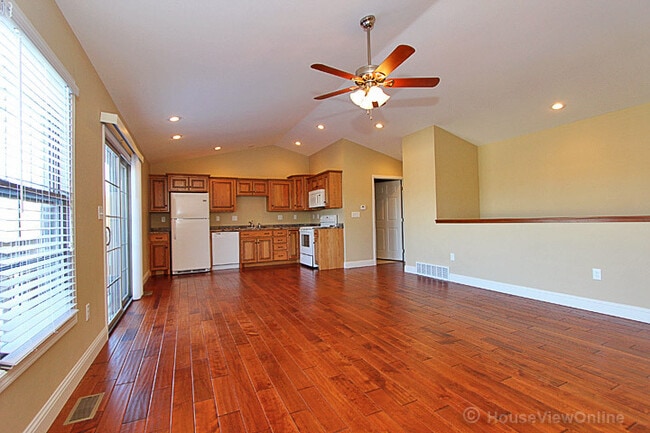 Photo - Travelers Way 2478/2480 Unit 2480