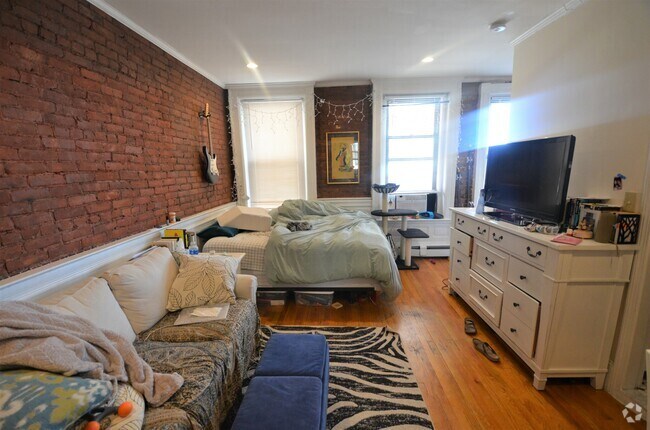 Building Photo - 407 Marlborough St Rental