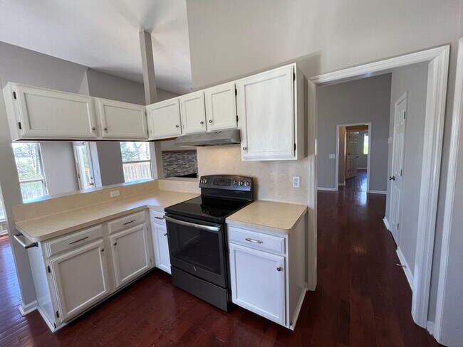 Photo - 4985 Alexis Dr