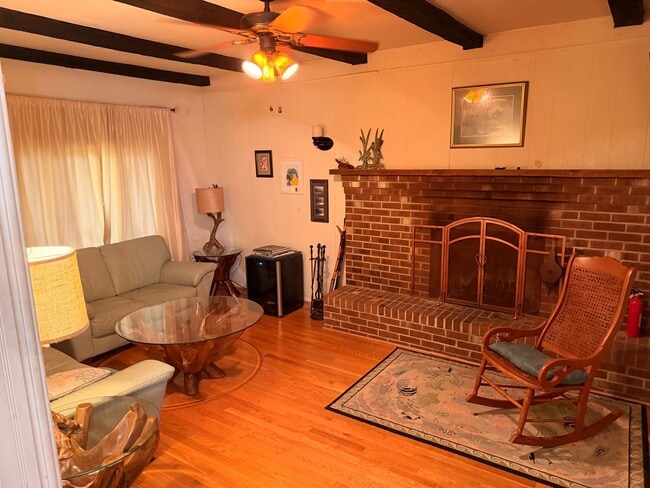 Photo - 5509 Whirlaway Rd