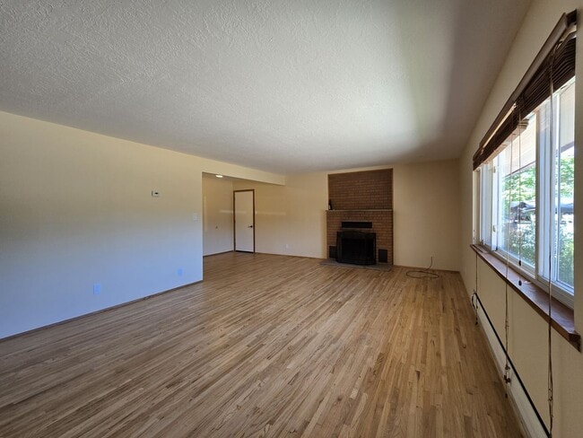 Building Photo - 512 Camino Solano Rental