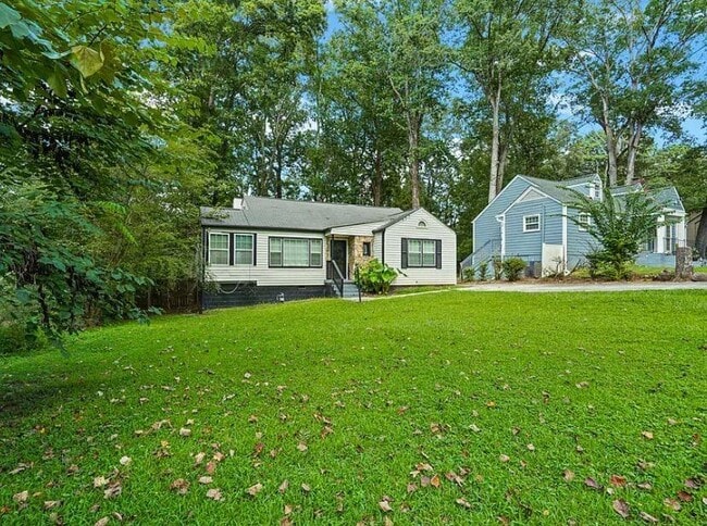 Photo - 2371 Ben Hill Rd