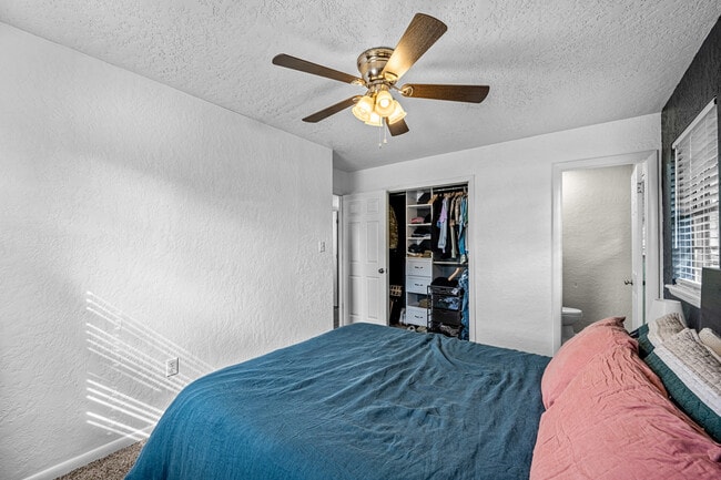 Photo - 140 SW 69th St