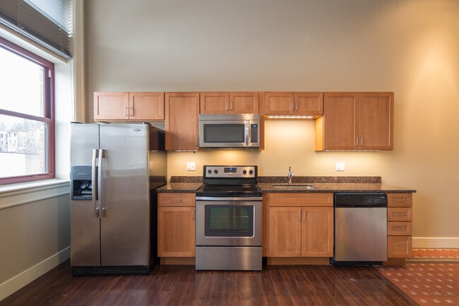 Photo - Fifth Avenue School Lofts