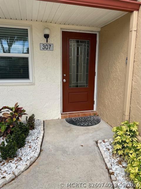 307 Lake Evelyn Dr