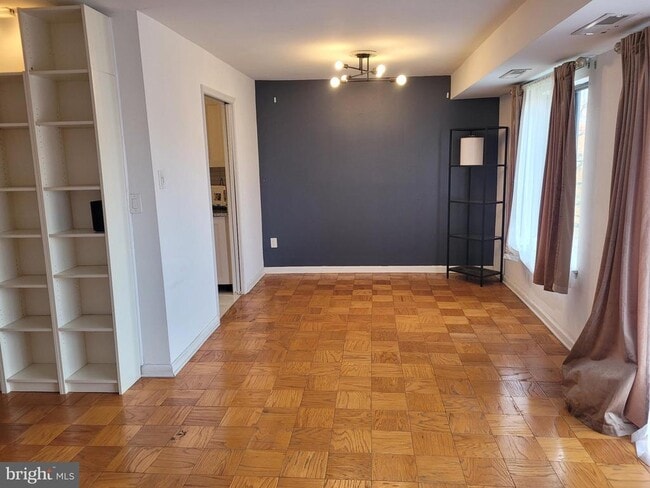 Photo - 3101 S Manchester St Unit 512