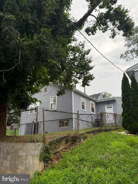 Photo - 1629 Quarter Ave