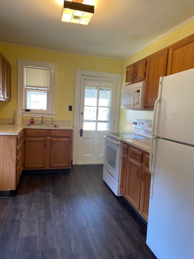 Photo - 319 2nd St