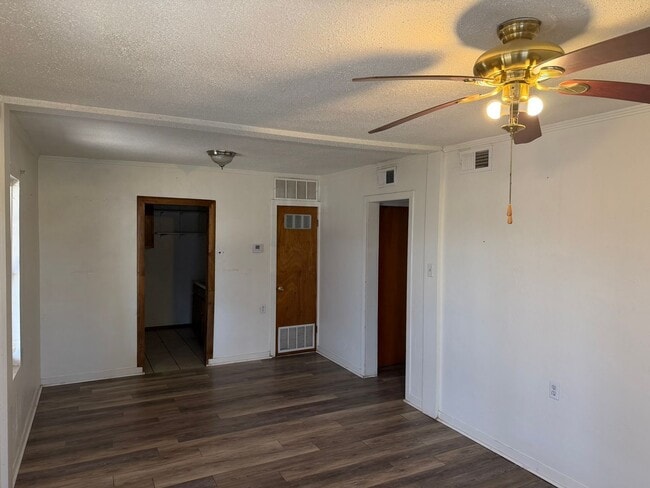 Photo - 2 Bed 1 Bath Home