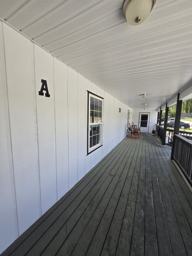 Photo - Oversized ONE Bedroom *HALF OFF YOUR FIRST... Unit A